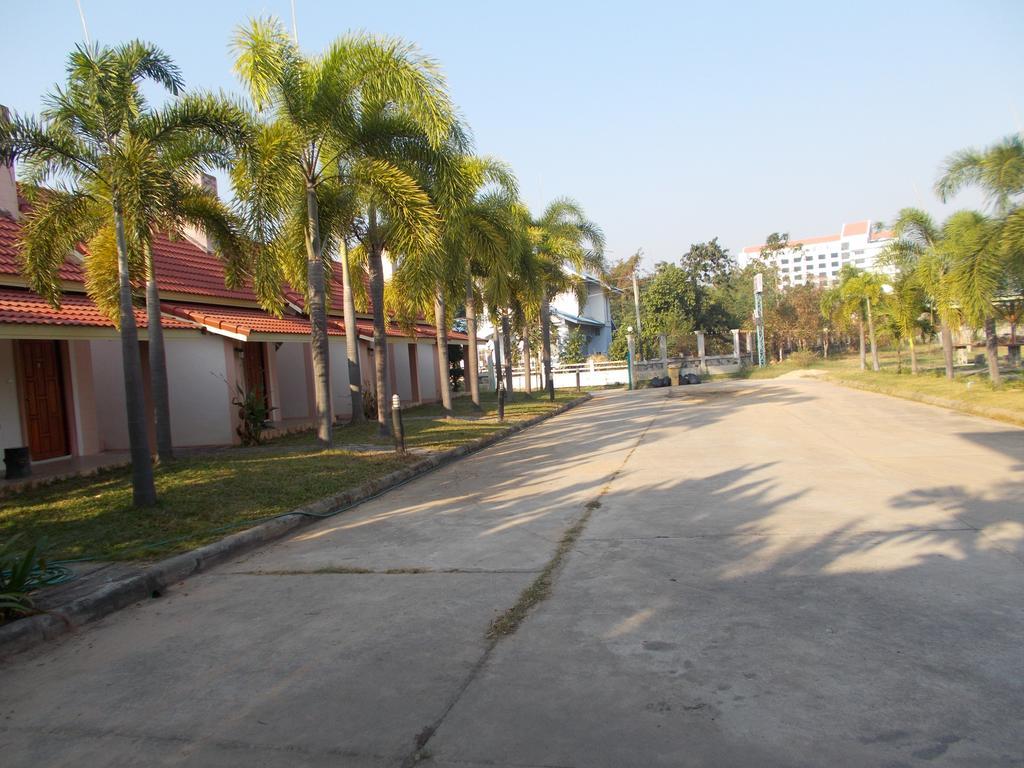 A.P.Garden Hotel Kalasin Buitenkant foto
