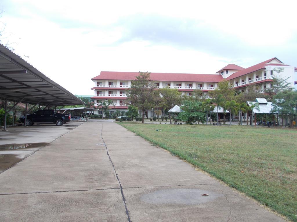 A.P.Garden Hotel Kalasin Buitenkant foto