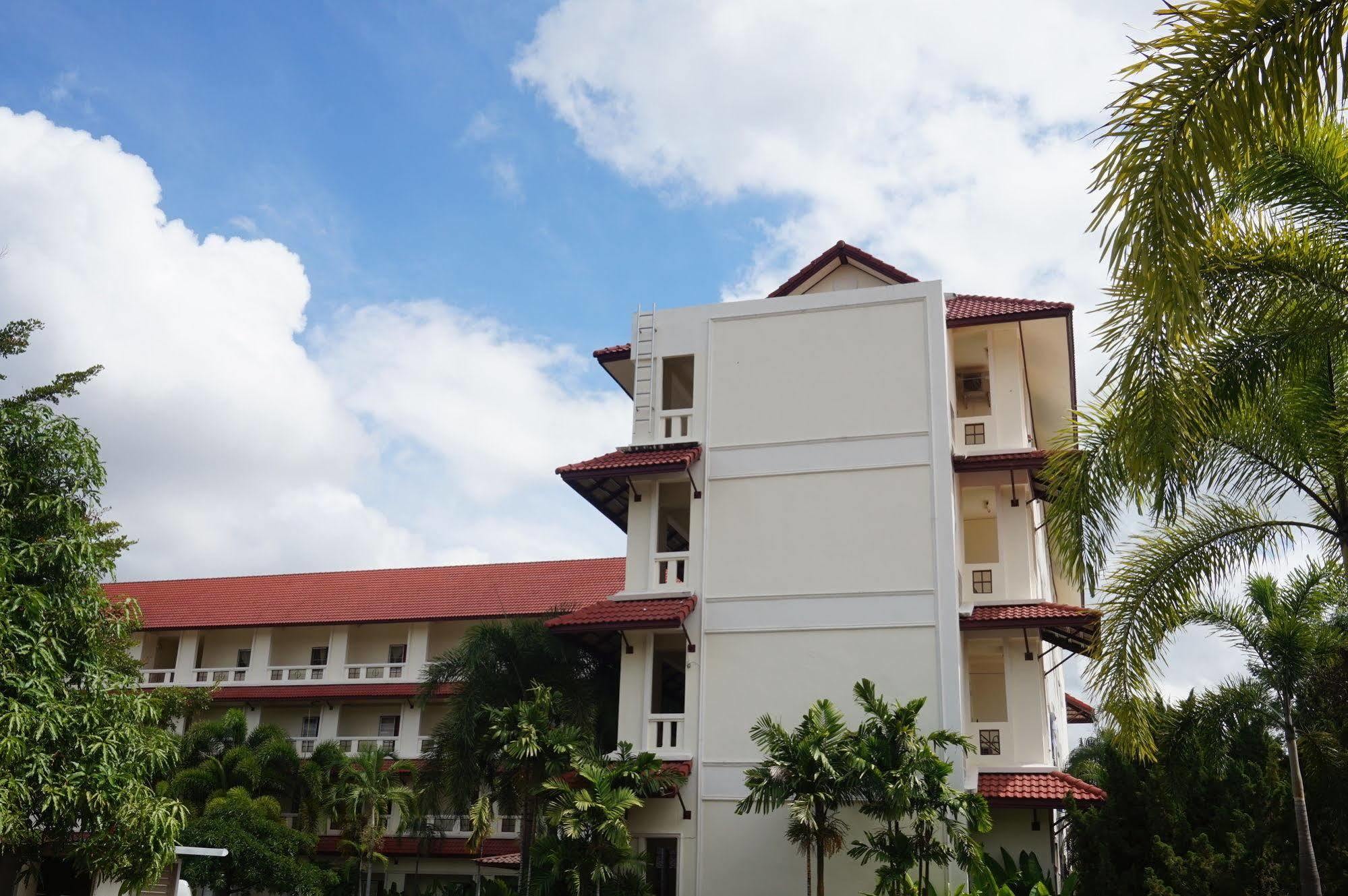 A.P.Garden Hotel Kalasin Buitenkant foto